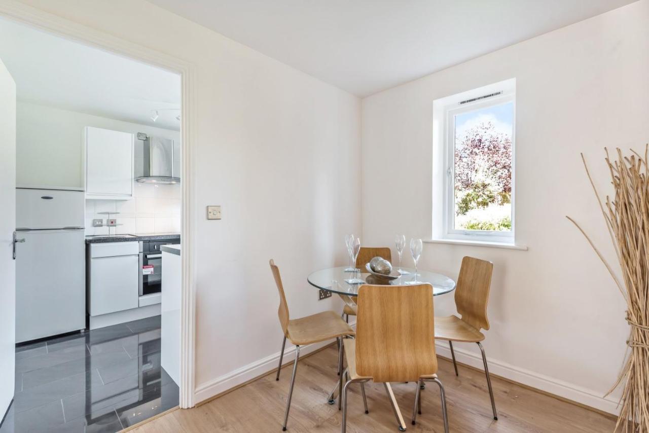 2 Bed Flat, Dedicated Workspace, Parking, 4Ktv London Exterior photo