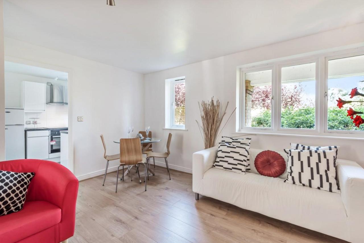 2 Bed Flat, Dedicated Workspace, Parking, 4Ktv London Exterior photo